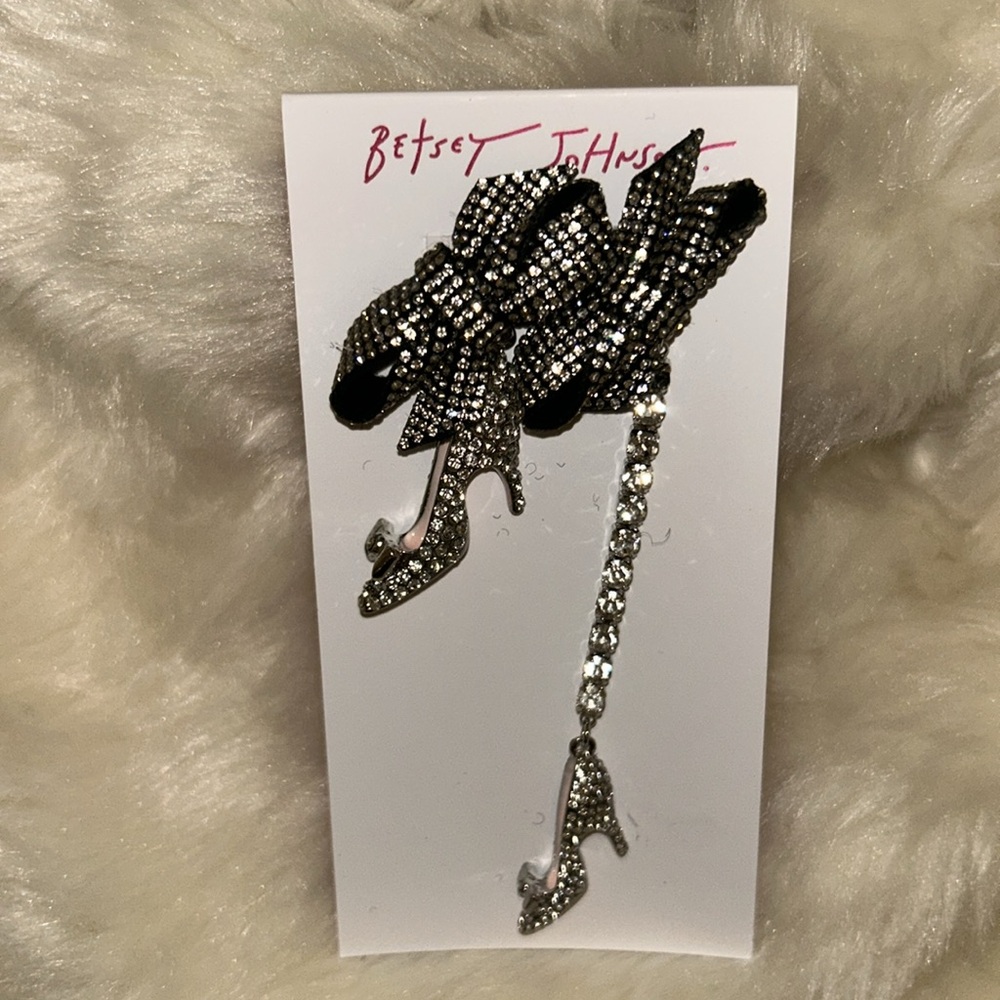 New Betsey Johnson BETSEYS HOLIDAY MISMATCH Crystal High Heels Bow EARRINGS NWT - Picture 14 of 16